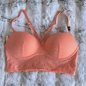 NWT Victoria’s Secret Body By Victoria Padded No Wire Bra 34B Racerback